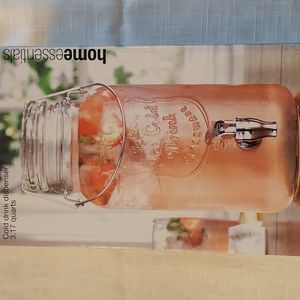 Cold drink dispenser